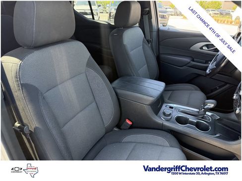 Certified 2022 Chevrolet Traverse LT FWD image 24