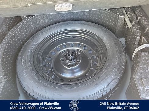 New 2025 Volkswagen Tiguan SE image 36