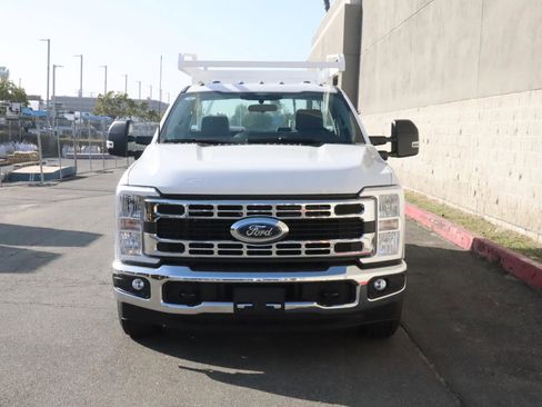 Used 2024 Ford F350 XL w/ XL Chrome Package image 3