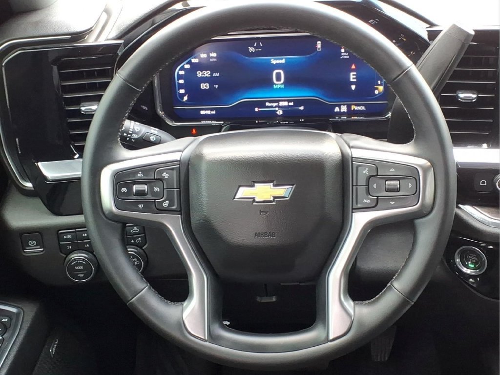 Used 2024 Chevrolet Silverado 2500 LTZ w/ LTZ Convenience Package AWD/4WD image 25