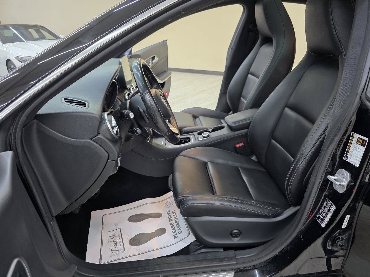 Used 2018 Mercedes-Benz CLA 250 4MATIC image 16