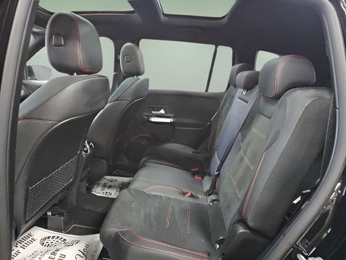 Used 2022 Mercedes-Benz GLB 250 4MATIC w/ AMG Line image 10