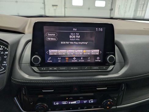 Used 2021 Nissan Rogue SL AWD/4WD image 22