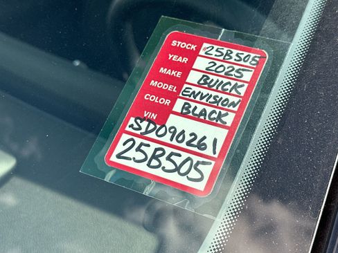 New 2025 Buick Envision Avenir image 27