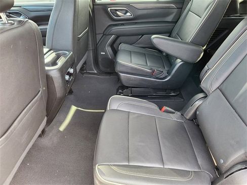Used 2022 GMC Yukon SLT w/ SLT Premium Package image 15