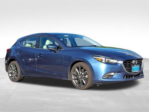 Used 2018 MAZDA MAZDA3 Grand Touring FWD image 1