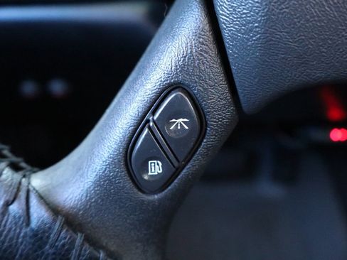 Used 2007 Chevrolet Silverado 3500 LT w/ Heavy-Duty Power Package image 32