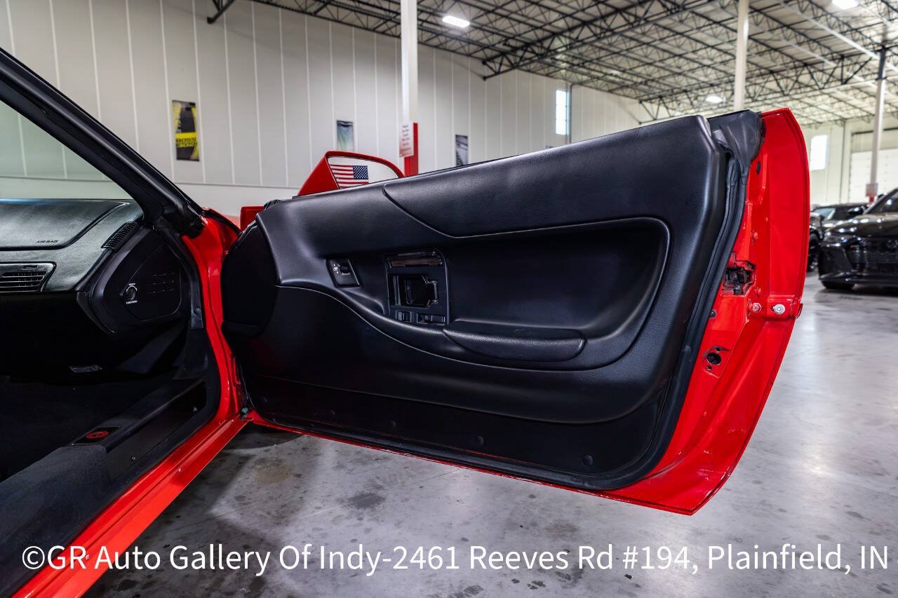 Used 1996 Chevrolet Corvette Coupe RWD image 38