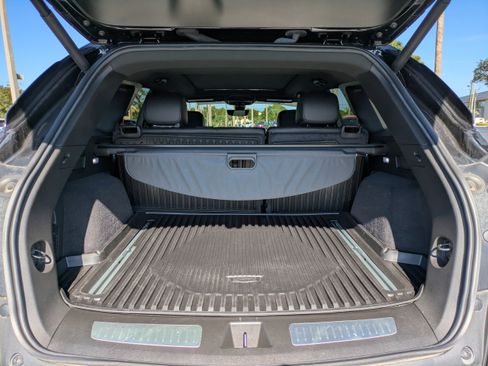 Certified 2025 Cadillac XT5 Premium Luxury w/ Technology Package image 11