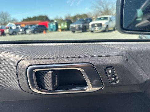 Used 2025 Ford Bronco Big Bend image 11