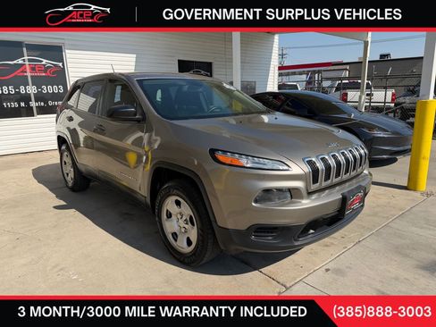 Used 2017 Jeep Cherokee Sport w/ Trailer Tow Group AWD/4WD image 4