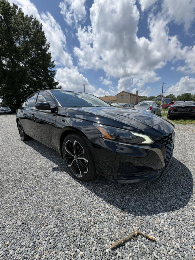 Used 2023 Nissan Altima 2.5 SR AWD/4WD image 8