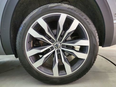 Used 2020 Volkswagen Atlas Cross Sport SEL Premium R-Line AWD/4WD image 40
