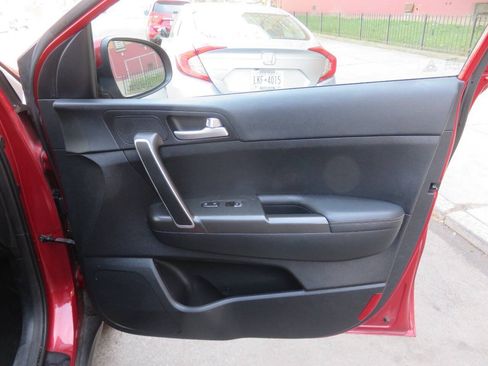 Used 2017 Kia Sportage LX FWD image 27