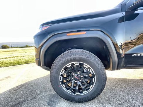 New 2026 GMC Canyon AT4 image 35