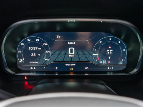 Used 2022 GMC Yukon AT4 w/ Technology Package image 24