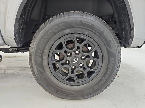 Used 2019 Toyota Tacoma SR5 image 35