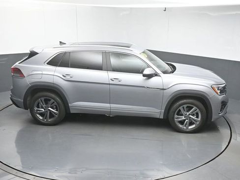 Used 2024 Volkswagen Atlas Cross Sport SEL R-Line AWD/4WD image 50