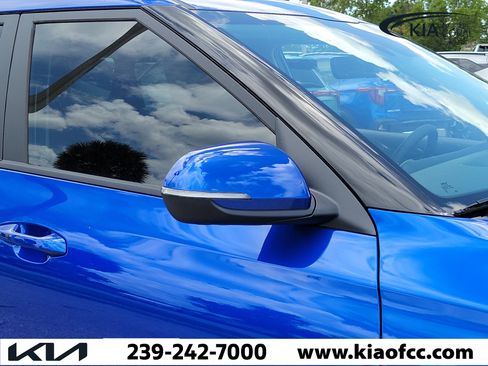 New 2026 Kia Seltos S FWD image 8
