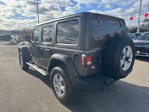 Used 2021 Jeep Wrangler Unlimited Sport image 5