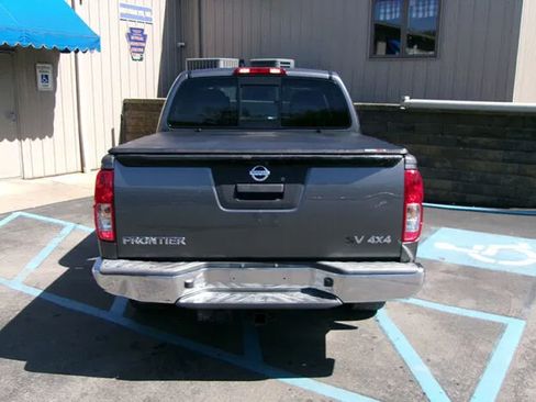 Used 2016 Nissan Frontier SV AWD/4WD image 5