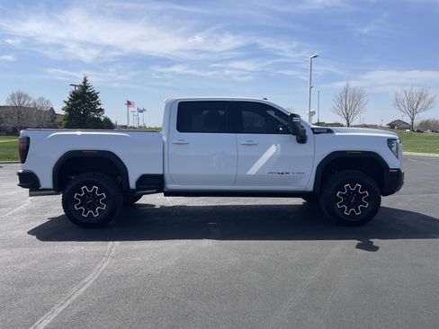 Certified 2025 GMC Sierra 2500 AT4X AWD/4WD image 6