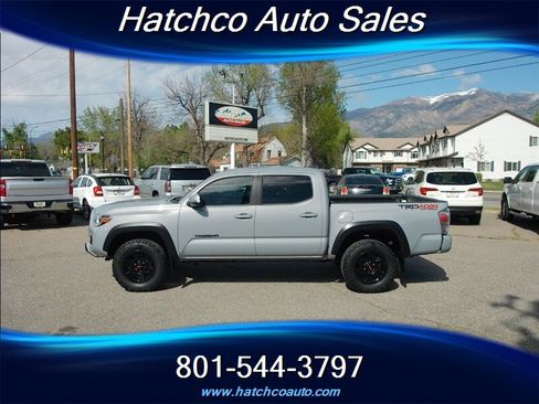 Used 2021 Toyota Tacoma TRD Off-Road AWD/4WD image 2