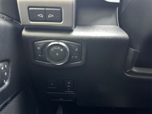 Used 2019 Ford F250 Platinum w/ Platinum Ultimate Package image 23
