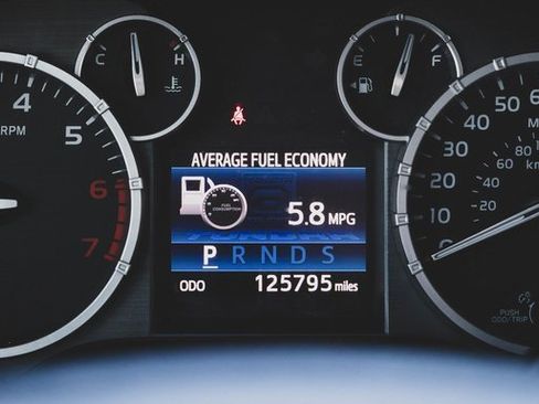 Used 2014 Toyota Tundra SR5 image 7