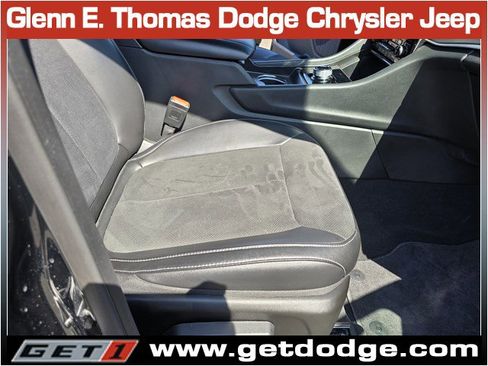 Certified 2025 Jeep Grand Cherokee Altitude AWD/4WD image 34