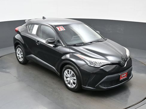 Used 2021 Toyota C-HR LE FWD image 32