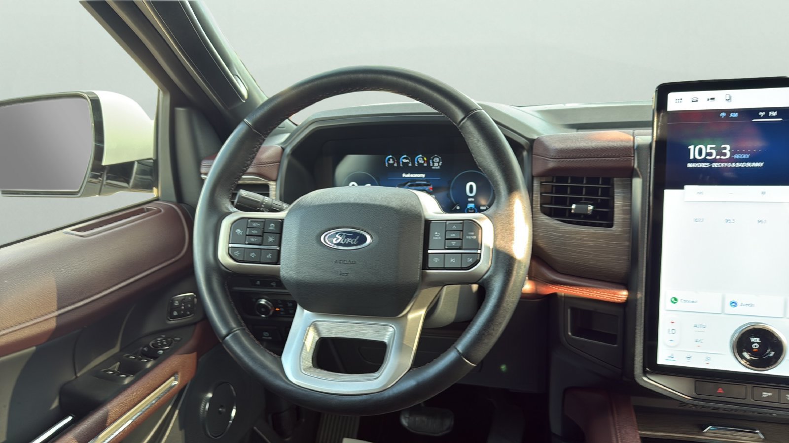 Used 2022 Ford Expedition Limited RWD image 12