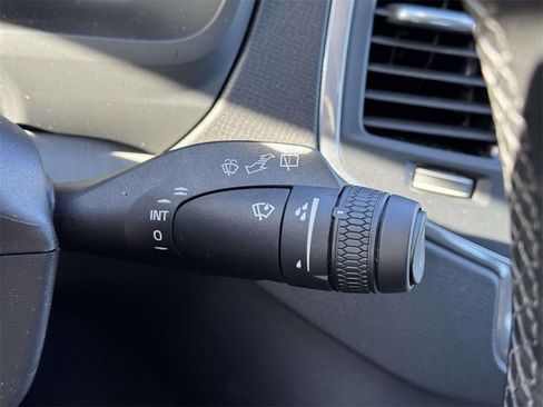 Certified 2025 Volvo XC90 B5 Core image 22