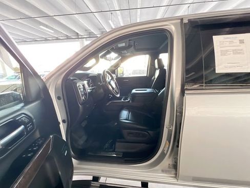Used 2022 GMC Sierra 3500 Denali w/ Denali Ultimate Package image 10