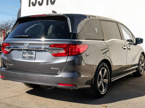 Used 2018 Honda Odyssey Touring image 8