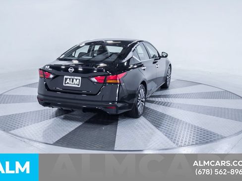 Used 2025 Nissan Altima 2.5 SV FWD image 9