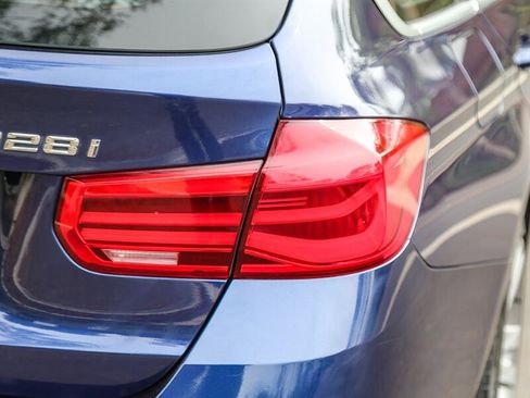 Used 2016 BMW 328i xDrive Wagon image 9