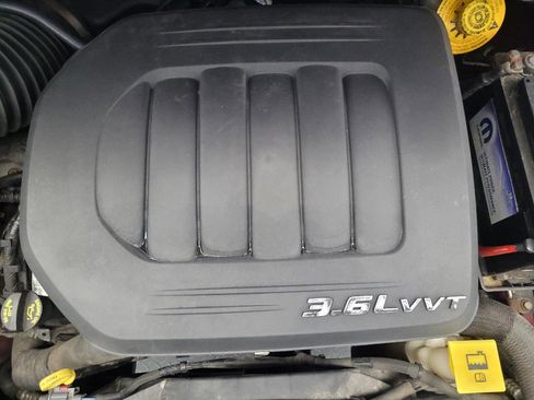 Used 2016 Dodge Grand Caravan American Value Package w/ UConnect Hands-Free Group image 30