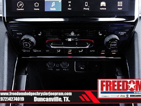 Used 2023 Jeep Grand Cherokee L Limited w/ Black Appearance Package AWD/4WD image 25