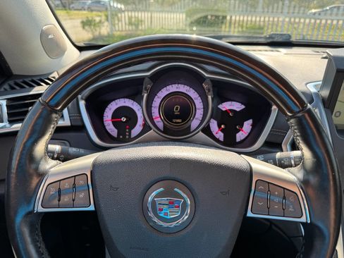 Used 2012 Cadillac SRX Luxury image 24