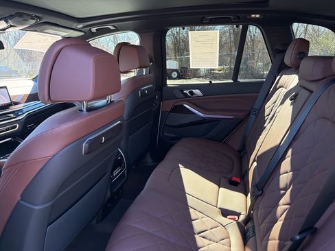 Used 2026 BMW X5 sDrive40i w/ M Sport Package image 15