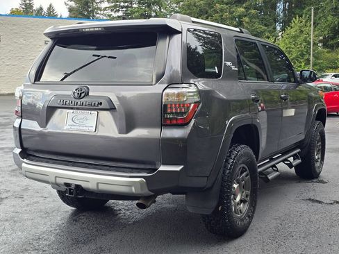 Used 2018 Toyota 4Runner TRD Off-Road Premium w/ TRD Performance Package AWD/4WD image 27