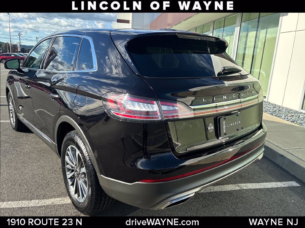 Certified 2023 Lincoln Nautilus AWD w/ Premium Package image 4