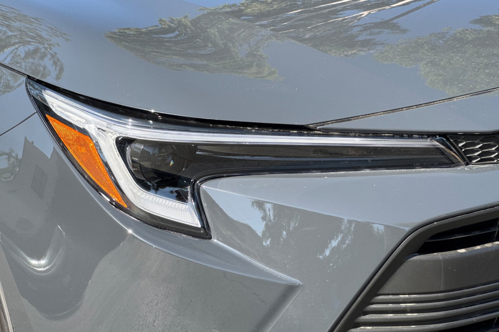 New 2027 Toyota Corolla LE w/ LE Premium Package FWD image 30
