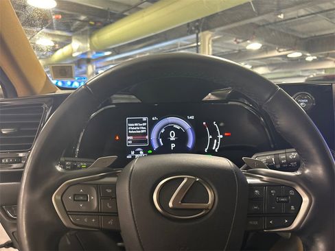 Used 2024 Lexus NX 350 AWD image 12