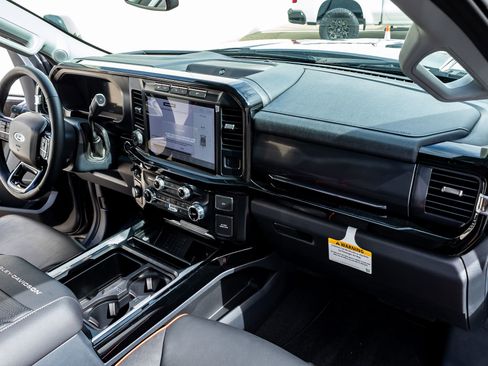 Used 2024 Ford F250 Lariat w/ Lariat Ultimate Package image 17