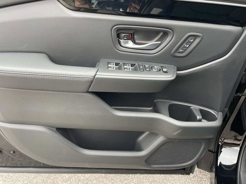 Used 2025 Honda Pilot EX-L image 16