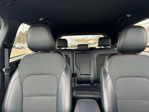 Used 2025 Ford Escape ST-Line AWD/4WD image 21