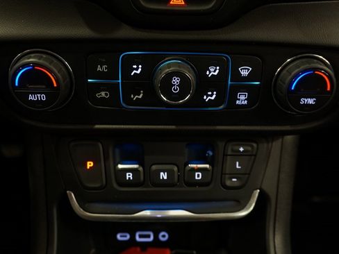 Used 2019 GMC Terrain SLT w/ Preferred Package image 15