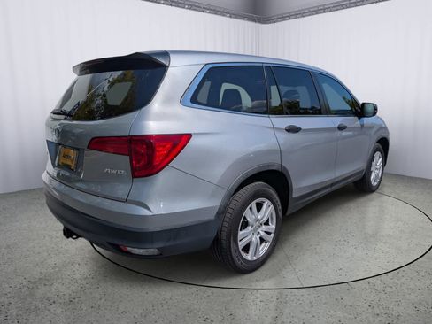 Used 2018 Honda Pilot LX image 3